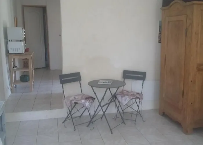 Appartement Dans Hameau Provencal