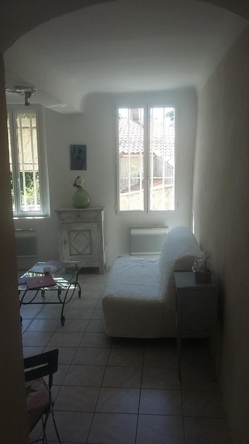 Dans Hameau Provencal Apartment